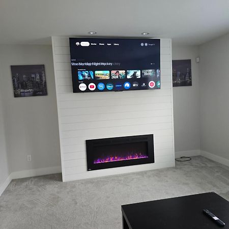 Private 1 Bedroom In Brookswood Langley Eksteriør billede