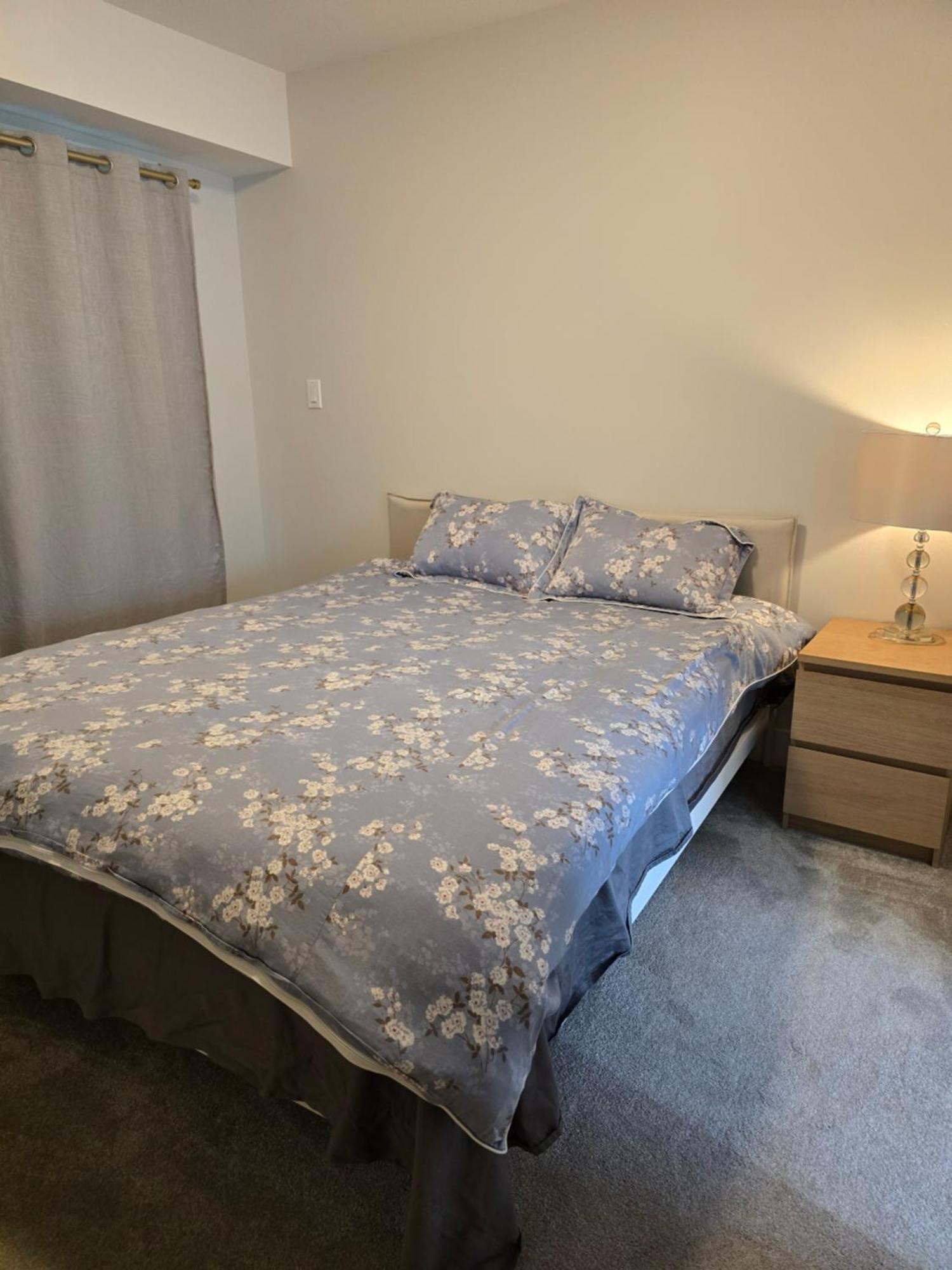 Private 1 Bedroom In Brookswood Langley Eksteriør billede